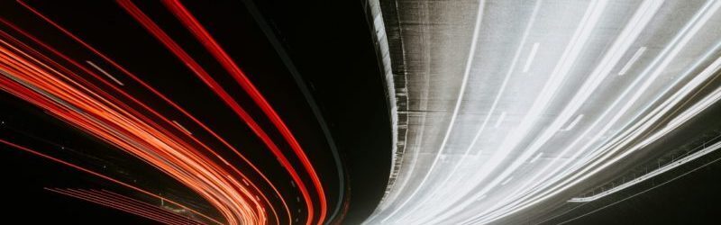 Accélérer sans lire : formats de synthèse et transformation des usages médiatiques